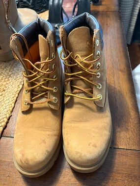 Classic Tan Boots Women Timberlands